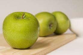 Breakfast Apple Bowls with Cinnamon